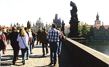 Chris crossing the CharlesBridge
